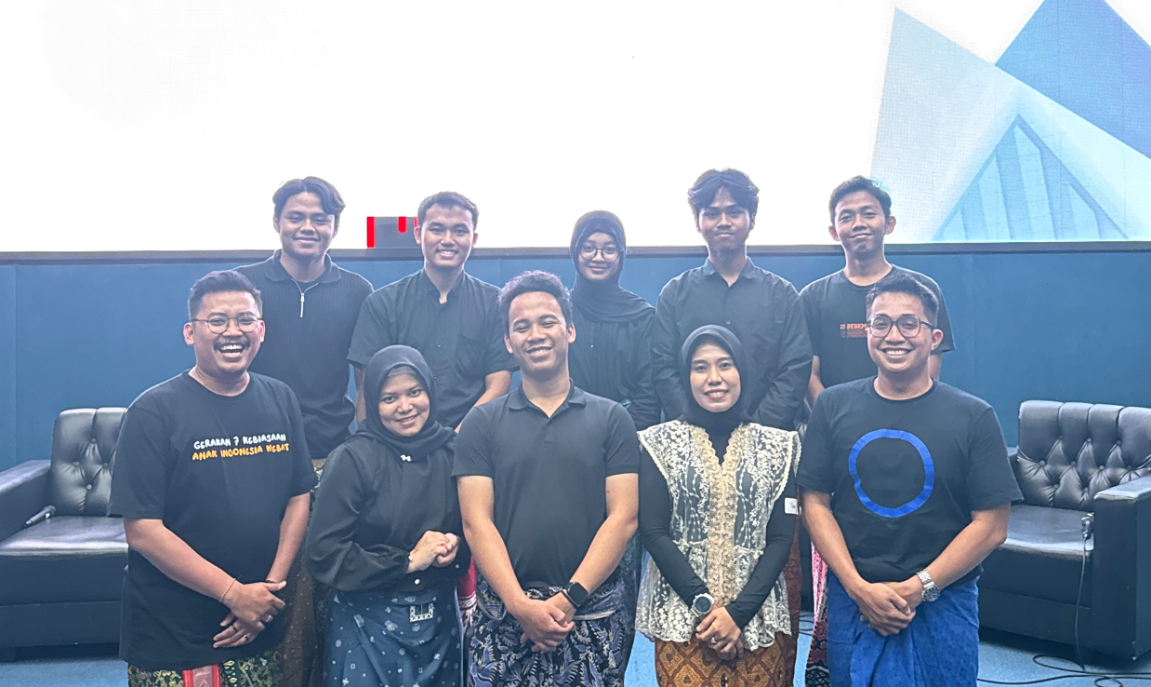 Siswa sedang belajar bersama